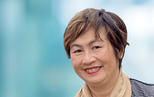Joint Allianz Donna Walker Award for Inspiring Leadership goes to Hoa Bui 